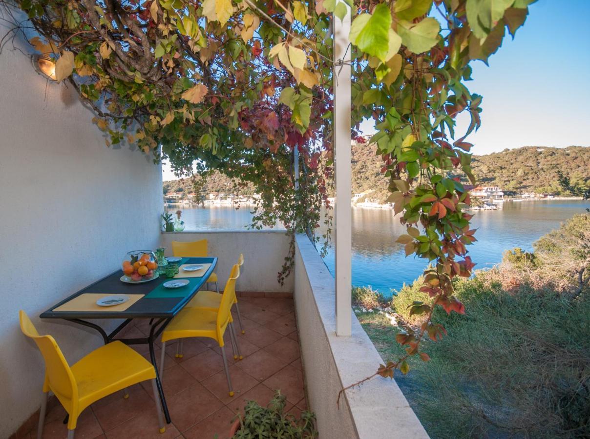 Apartmani Jagoda Lastovo ภายนอก รูปภาพ